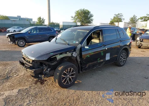 2018 Volkswagen Tiguan 2.0T Se/2.0T Sel z USA, uszkodzony, nr VIN 3VV2B7AX5JM208253
